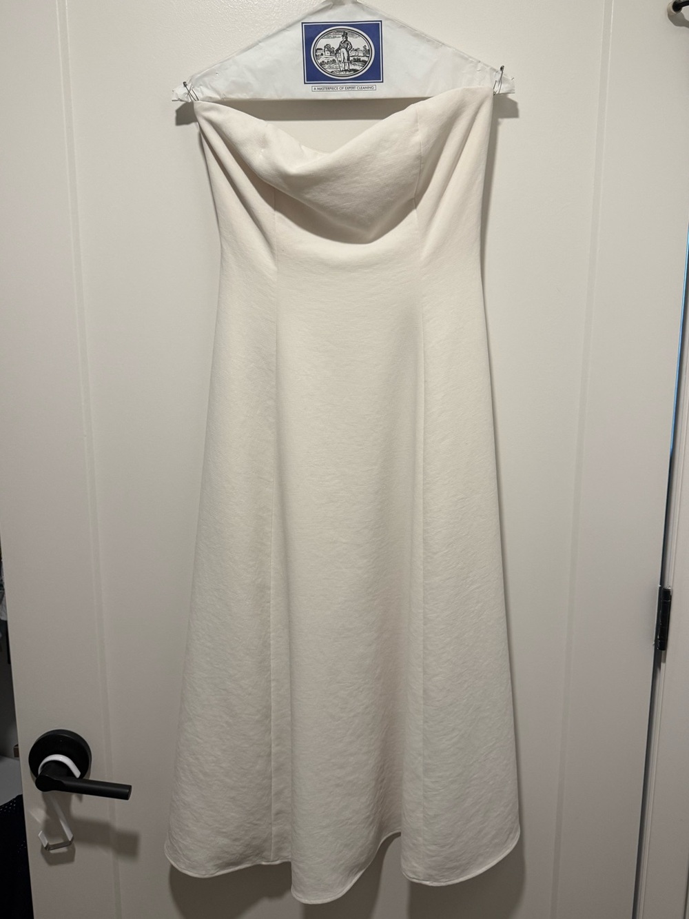 Aritzia Lightwell Dress - Crepette